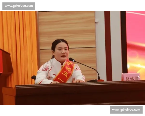 河池姑娘彭秋萍双冠加冕 学业竞技双丰收 河池姑娘彭秋萍双冠加冕 学业竞技双丰收