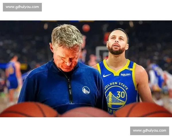 科尔盛赞库里:出手即合理,重新定义三分传奇 科尔盛赞库里:出手即合理,重新定义三分传奇