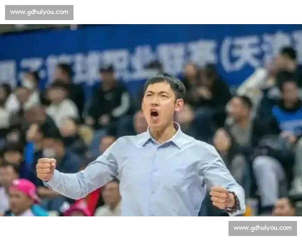 北控男篮官宣张庆鹏出任主帅 昔日 张三疯 重返京城执掌教鞭 北控男篮官宣张庆鹏出任主帅 昔日 张三疯 重返京城执掌教鞭